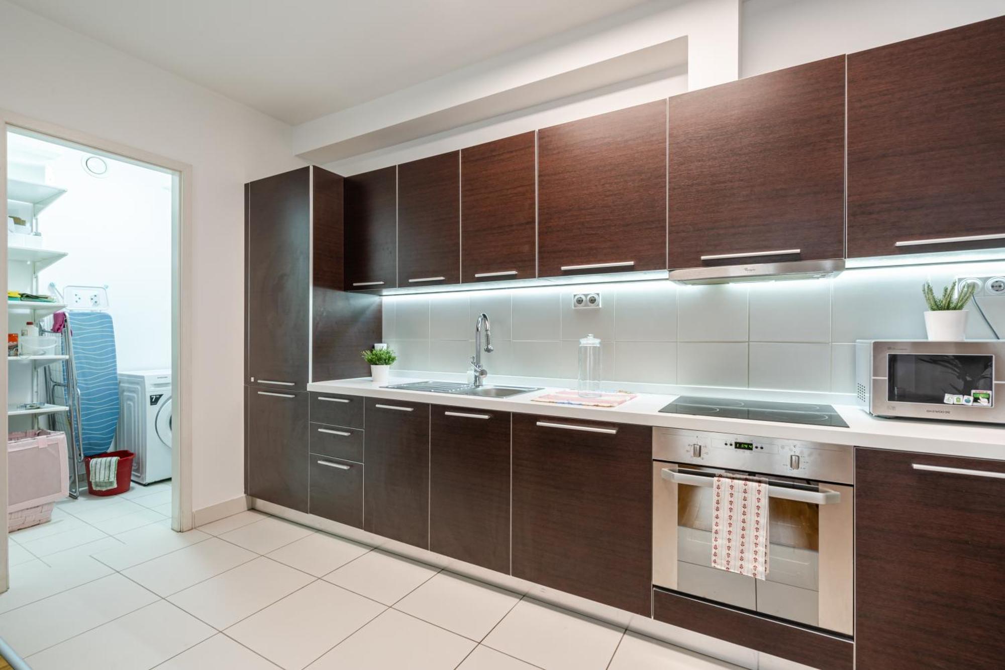 בודפשט Home Of Serenity - 2 Bdr, Free Parking And Terrace מראה חיצוני תמונה